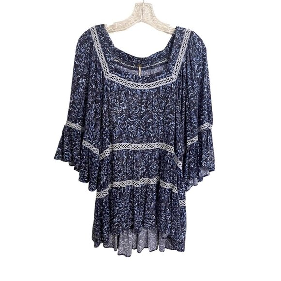 Free People Talk About It Bell Sleeve Tunic Top Size Medium Oversized Boho Beach - Picture 3 of 8